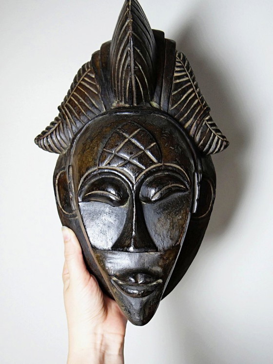 Image 1 of Decoratief Afrikaans wandmasker in de Punu Tsangui-stijl, gesneden hout, 20e eeuw