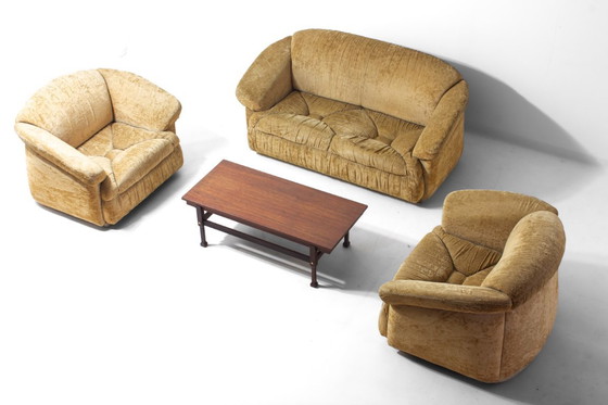 Image 1 of Italienisches Zweisitzer-Sofa aus beigefarbenem Samt, 1970er Jahre
