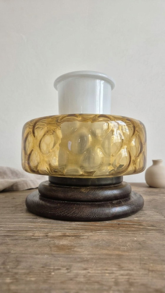Table Lamp Mid-20th Century Amber Pressed Glass and Wood Lamp, 27 × 27 × 25 Cm (photo 3 of 8)