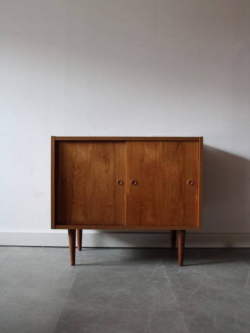 Armoire vintage danoise à portes coulissantes par Preben Sørensen