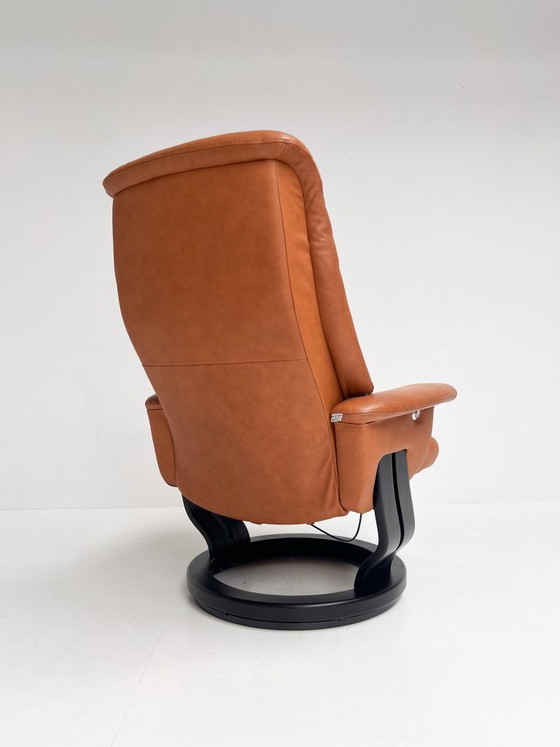 Poltrona reclinabile con pouf Hjort Knudsen, anni '90 – Poltrone relax, Leather, Wood, Vintage (photo 9 of 20)