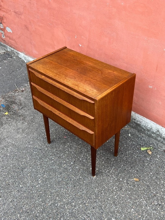 Image 1 of Danish vintage teak chest of drawers / nightstand, 1960s