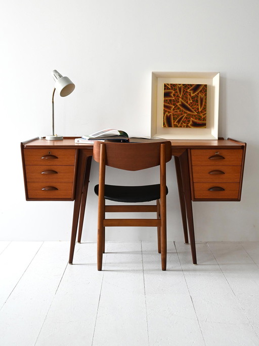 Bureau scandinave vintage conçu par Svante Skogh
