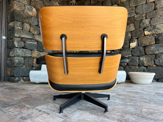 Charles Eames Lounge Chair e Ottoman 670/671 in pelle nera, Herman Miller, Poltrone, Nero (foto 7 di 11)