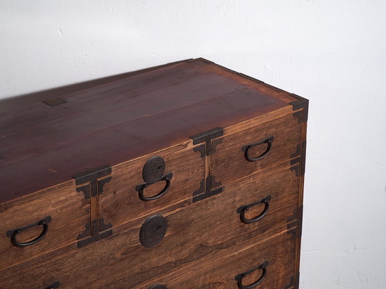 Japanese Sendai Isho-dansu large cedar and iron tansu, Meiji-Taishō period (c. ) #42 – Chest of drawers (photo 22 of 40)
