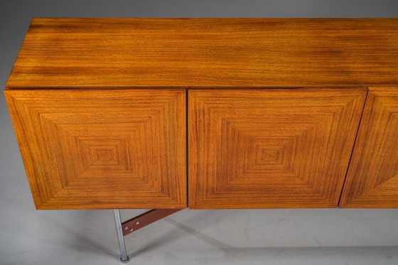 Image 1 of GLR-230 dressoir van palissanderhout, ontworpen door Rudolf Bernd Glatzel, jaren 60.