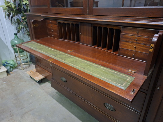 Image 1 of Antieke Engelse vitrinekast, boekenkast, wandmeubel,  met secretaire met ingelegd leer afm. 243x47cm en 221 cm hoog