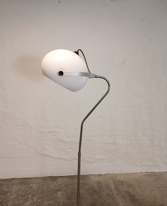 Image 1 of Vintage vloerlamp uit het ruimtetijdperk