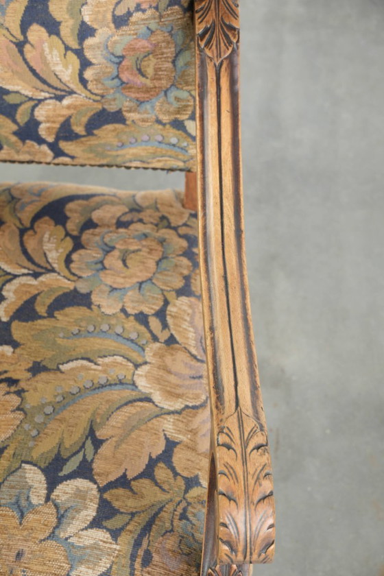 Image 1 of Sierlijke antieke eikenhouten fauteuil/ bijzet/ bureaustoel met een luxe dikke stof met bloemen motieven