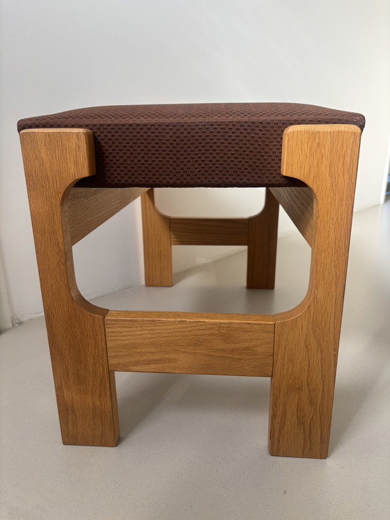 Image 1 of Otomana de madera de mediados de siglo, década de 1970.