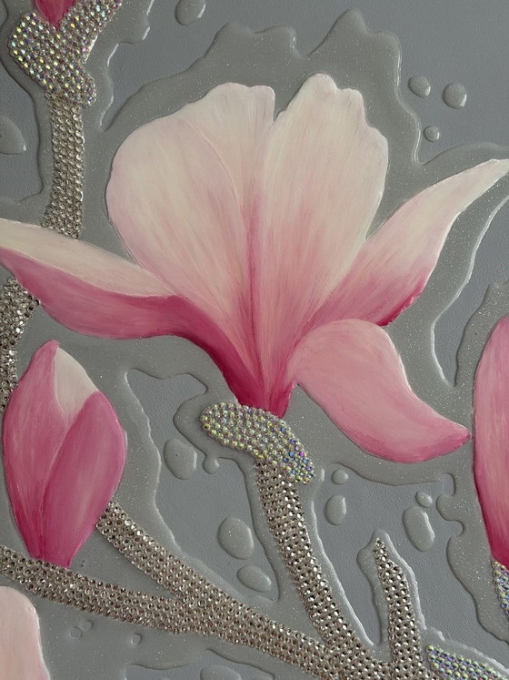 Image 1 of 3D-Wandbild „Rosa Magnolie“ – Strukturiertes Blumendesign mit Kristallen