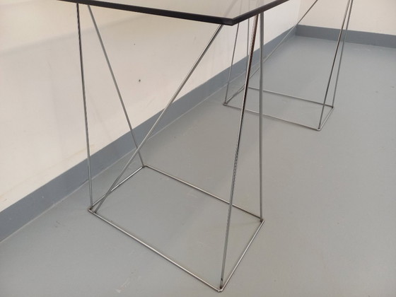 Image 1 of Vintage bureau uit de jaren 70 van gerookt glas en verchroomd metaal.