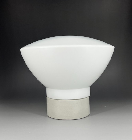 Image 1 of Minimalistische vintage wand-/plafondlamp van porselein en opaalglas – Bauhaus Scandinavisch design