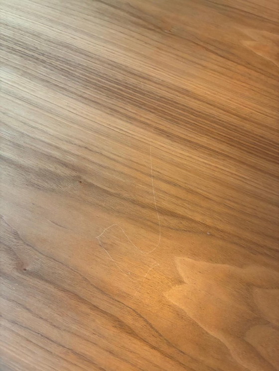 Image 1 of Table de salle à manger Leolux Bondi T02-901