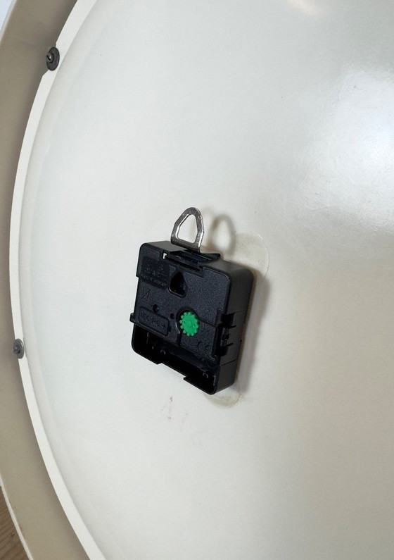 Image 1 of Grande orologio da parete industriale in bachelite di Pragotron, anni '60