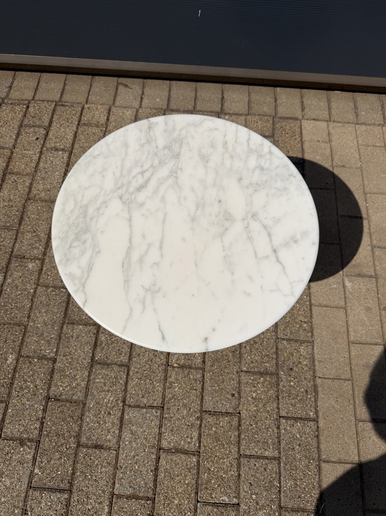 Image 1 of Knoll Tulip side table in Arabescato Satin matte marble in MINT CONDITION!! Eero Saarinen