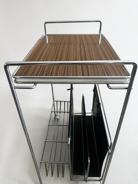 Image 1 of Vintage Zeitungswagen aus Chrom | Mid Century Beistelltisch | Deutscher Design Magazinwagen | Rollwagen | 70er Jahre