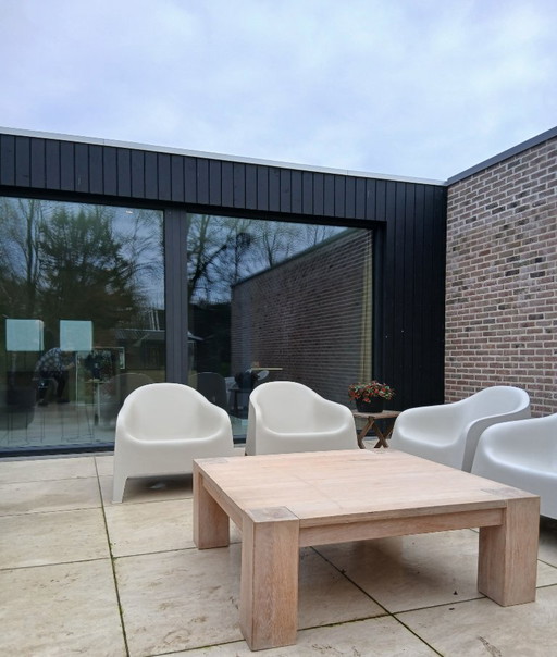 Table basse en chêne massif 110x110x4