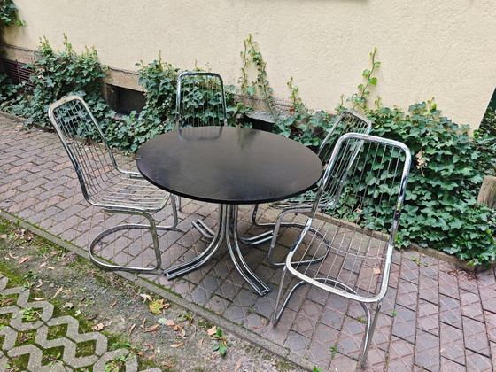 4x Stoelen en 1 Tafel Bauhaus Chroom Midcentury Retro Vintage Metalen Freischwinger Stoel Gastone Rinaldi (photo 3 of 10)