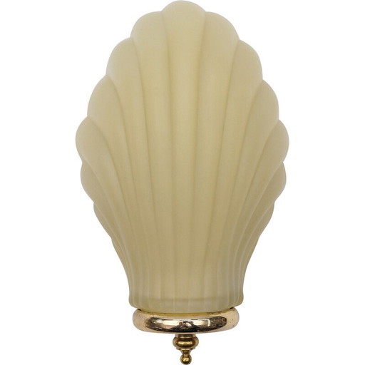 Vintage shell-shaped cream satin glass wall lamp, Italy 1960