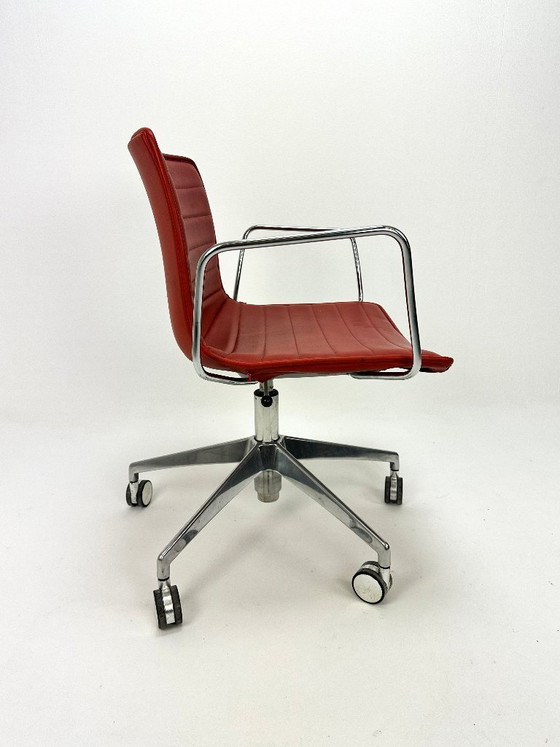 Image 1 of Sedia design Arper Catifa 53