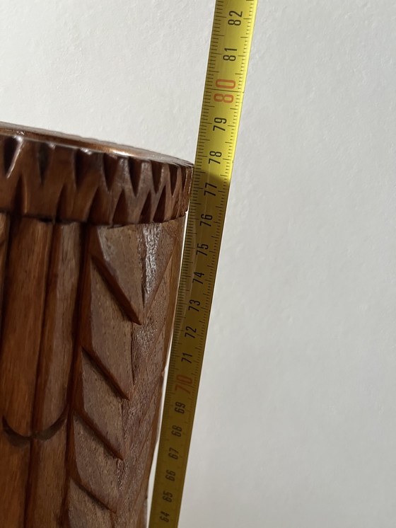 Image 1 of Vaso in legno intagliato a mano d'epoca