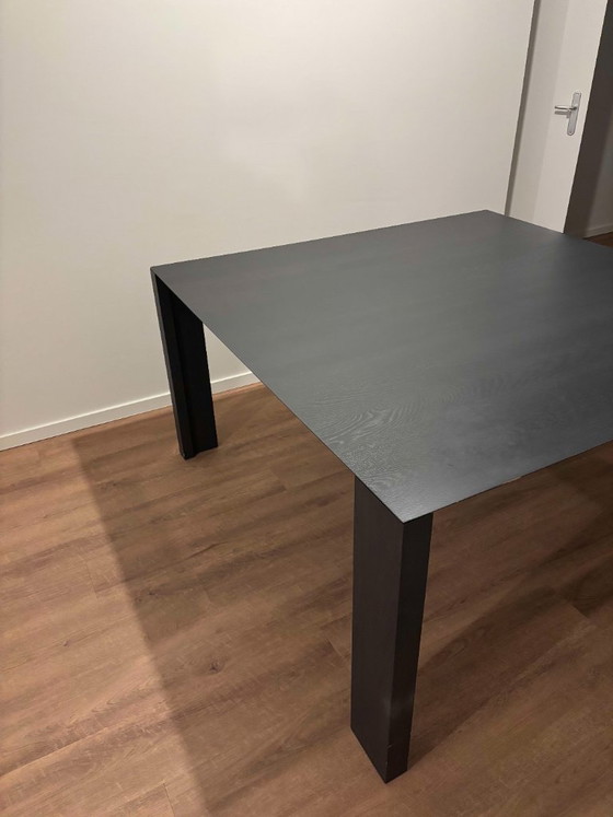 Tavolo da pranzo di design quadrato – Tavoli da pranzo, Legno (photo 9 of 9)