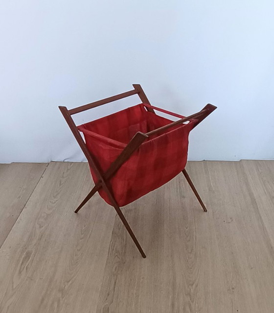Deense tijdschriften houder. – Tijdschriftenrek, Textile, Wood (photo 6 of 10)