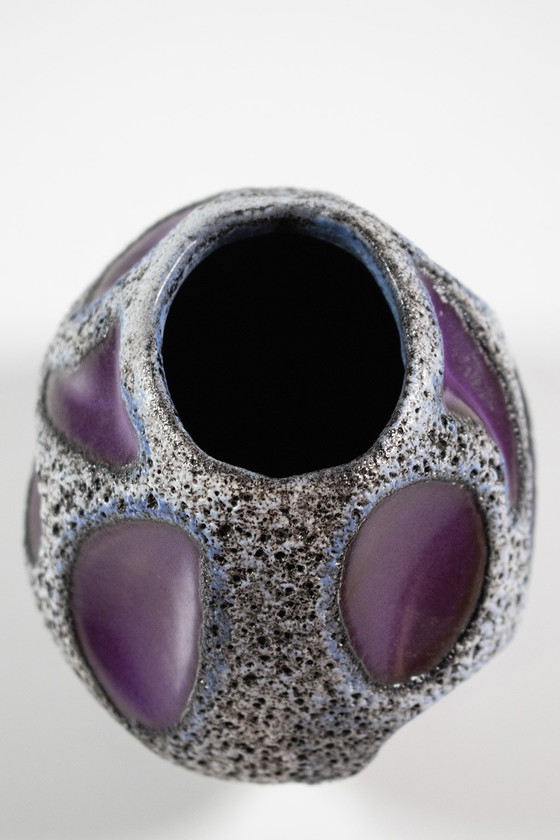 Image 1 of Jarrón de asteroides Roth