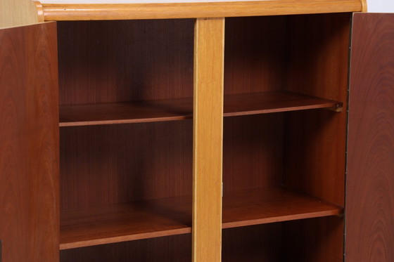 Image 1 of Armoire à linge vintage de Wilhelm Höltkemeyer années 60 | Mid Century Armoire à compartiments en bois Rangement rétro #05-88