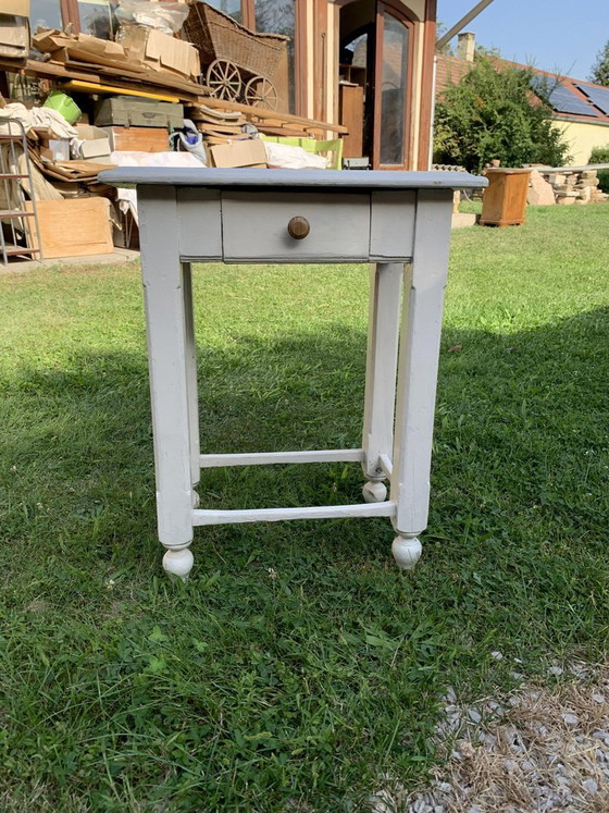 Small Hungarian White Side Table, 1920s (photo 3 of 7)