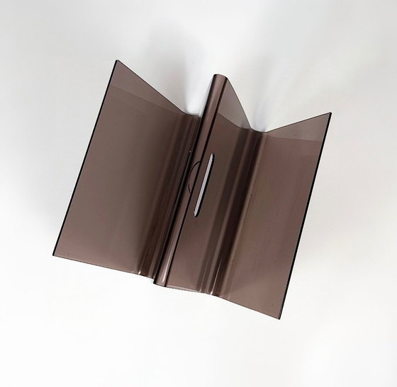 Image 1 of Zeitschriftenständer aus getöntem Plexiglas in W-Form aus den 1970er Jahren