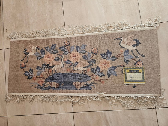 Handgeknoopt zijden vloerkleed met kraanvogelmotief, China, jaren 50 – Vloerkleden en tapijten, Silk (photo 10 of 18)