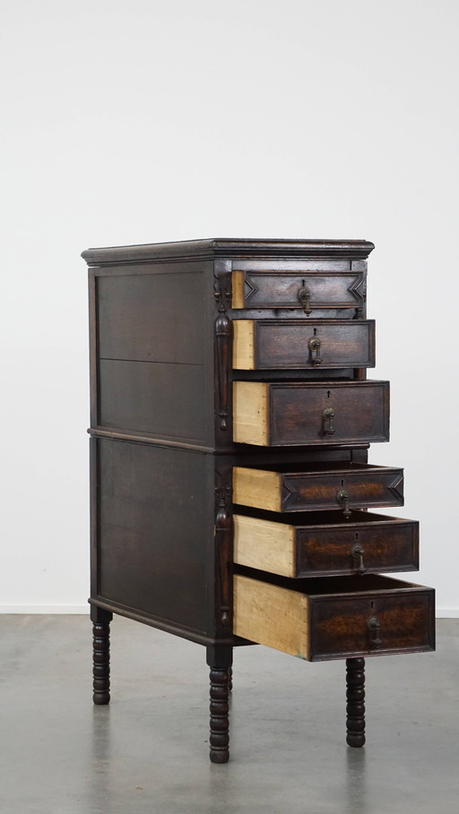 Oak Chest of Drawers