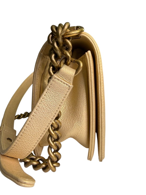 Image 1 of Chanel Boy tas