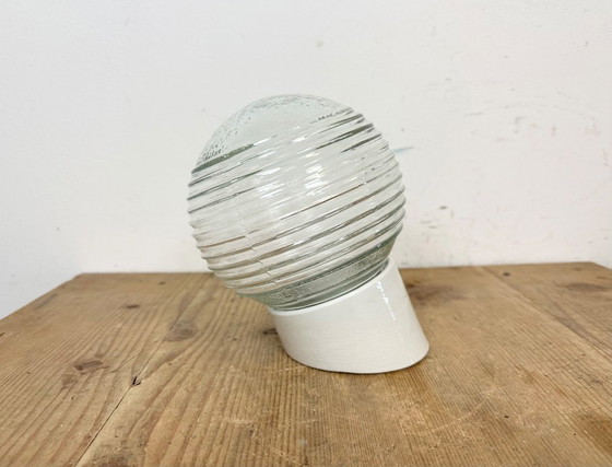 Image 1 of Applique murale vintage en porcelaine blanche, années 1970