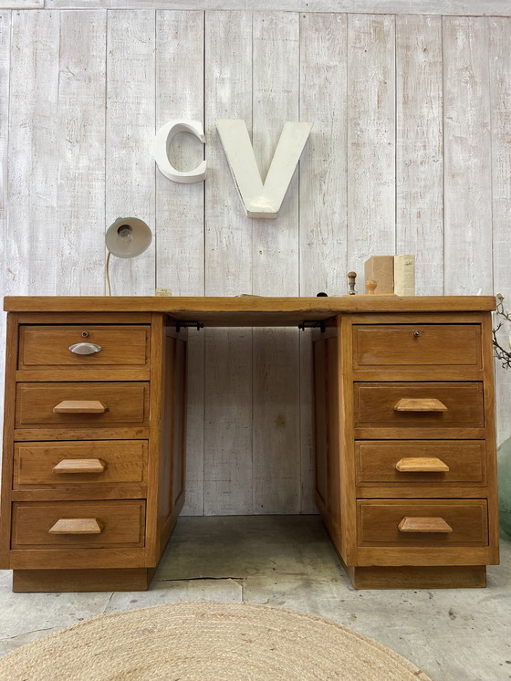 Image 1 of Bureau de Professeur