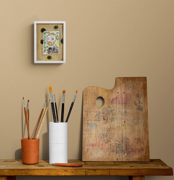 Image 1 of VINCENT ON PAGE 52