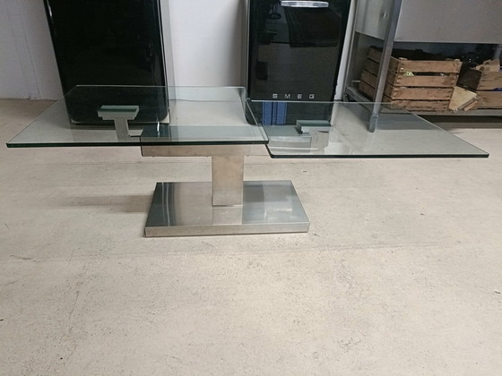 Image 1 of Ausziehbarer Couchtisch aus Glas