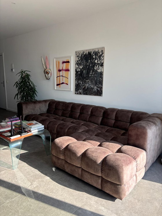 Maßgefertigtes Dean Lounge Sofa aus weichem, braunem Samt | Kaum benutzt | Hervorragender Zustand – Goossens (photo 5 of 6)
