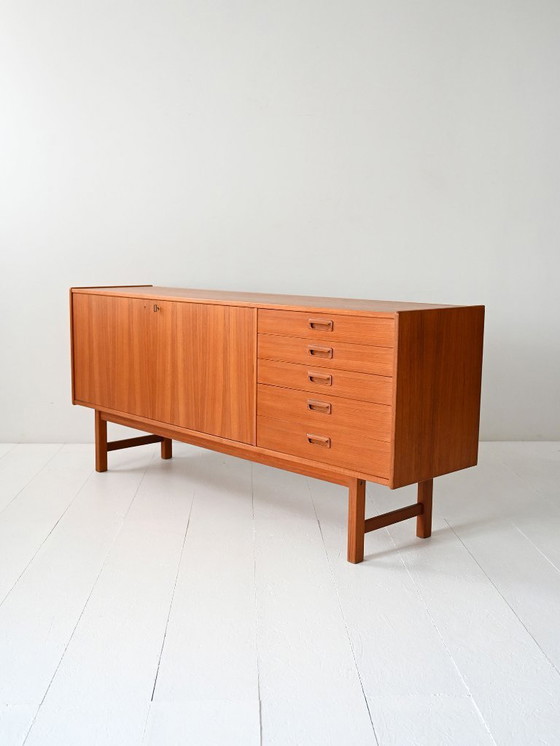 Image 1 of Buffet scandinave en teck avec tiroirs des années 1950/60