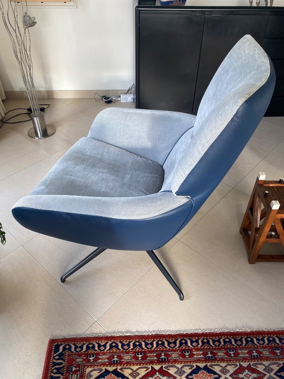 Image 1 of 2 Leolux Lloyd Plus Armchairs