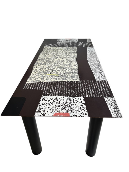 Table de salle à manger au design postmoderne par De Rosso, Italie