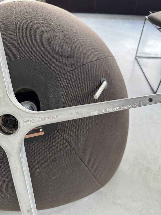 Image 1 of Silla huevo de Fritz Hansen