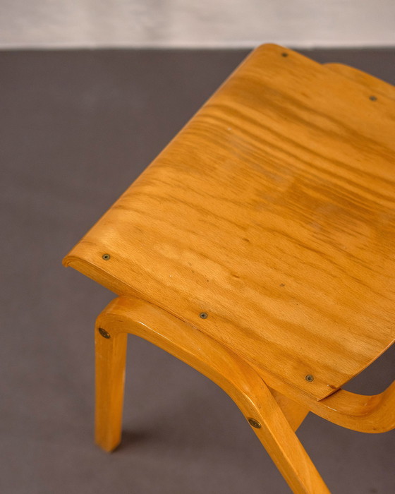 Image 1 of 3x stapelbare Schulstühle, hergestellt in Großbritannien