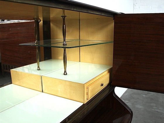 Image 1 of Armoire en acajou par Osvaldo Borsani