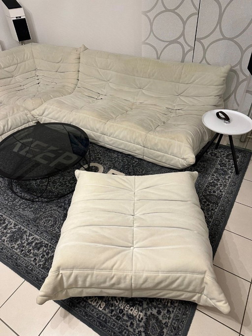Sofa Togo von Ligne Roset, cremefarbenes Alcantara, 3-Sitzer, 2-Sitzer-Eckelement, Hocker – hoekbanken, Other