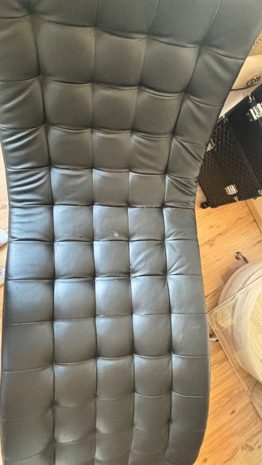 Chaise longue noire