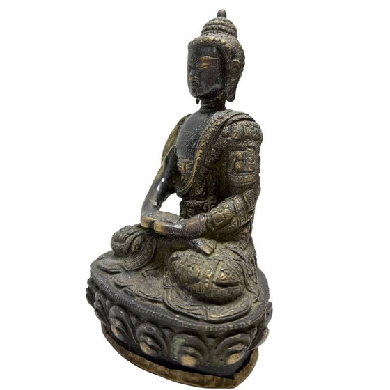 Nepali Fire-Gilded Bronze Buddha Pair – Early 20th Century – Lot 457 – Sculpture (photo 15 of 19)