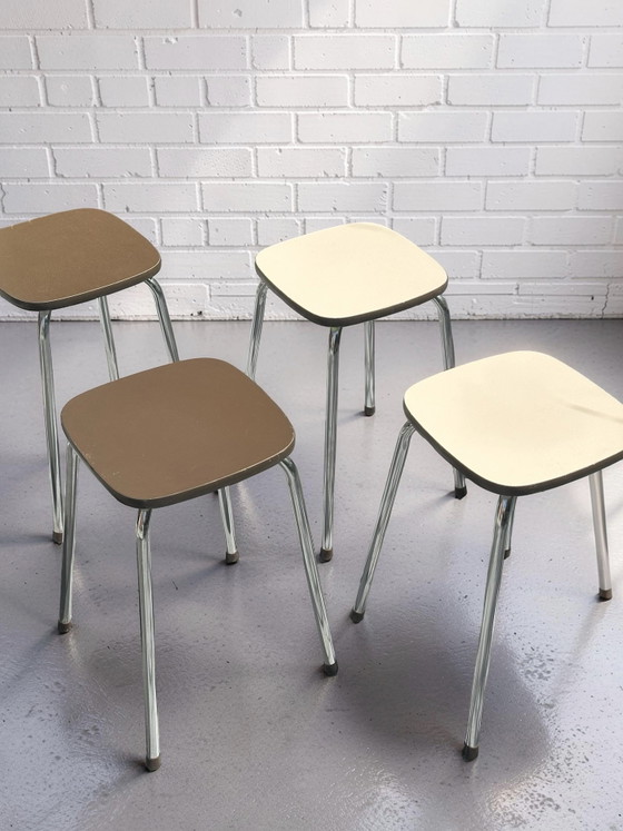 Set van 4 vintage Formica stapelkrukjes – Chroom & tweekleurig, 60s/70s – Metal, Plastic (photo 8 of 8)